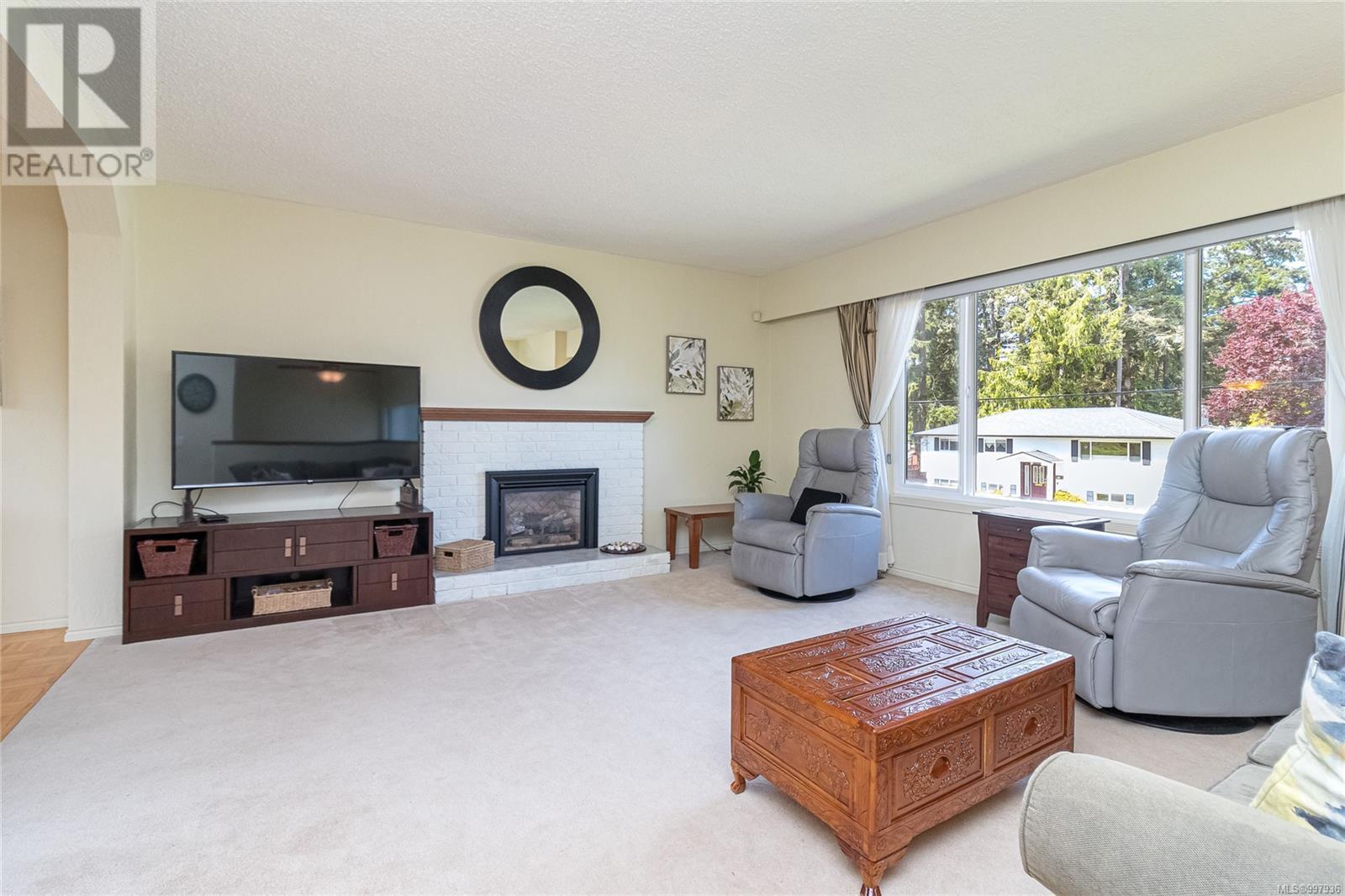 Property at 3133 Carran Rd image 2