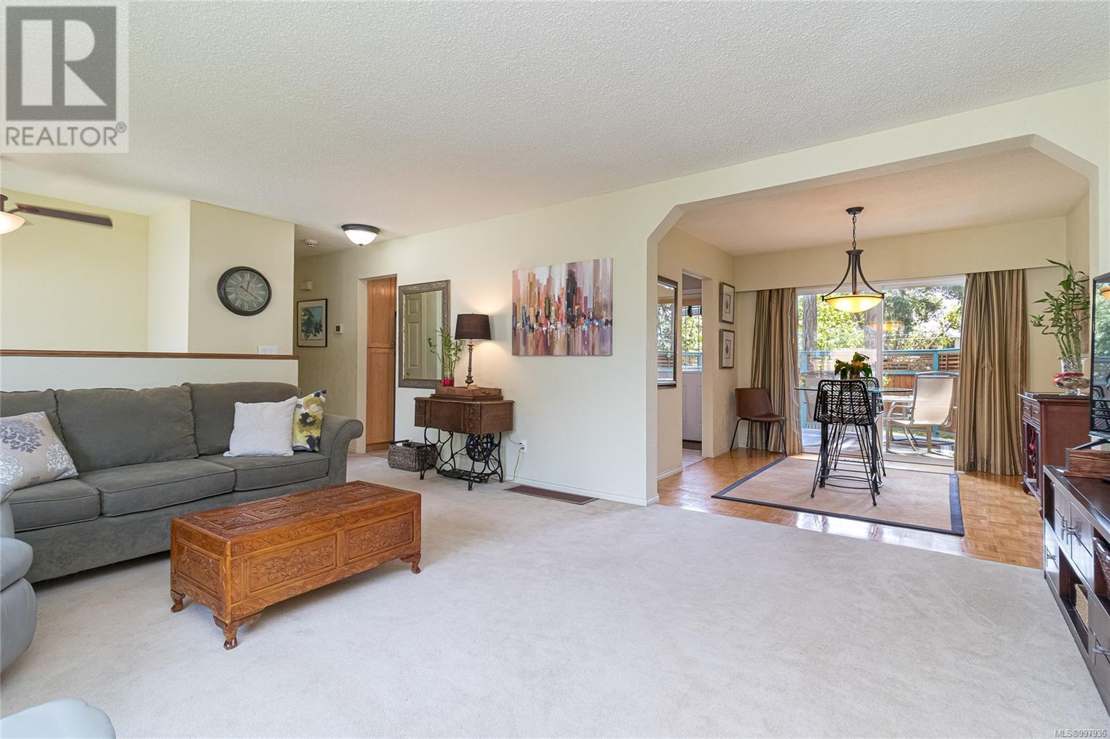 Property at 3133 Carran Rd image 4