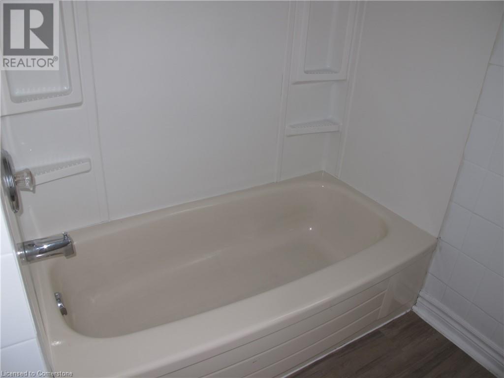 4233 May Avenue, Niagara Falls, Ontario  L2E 3H9 - Photo 18 - 40717190
