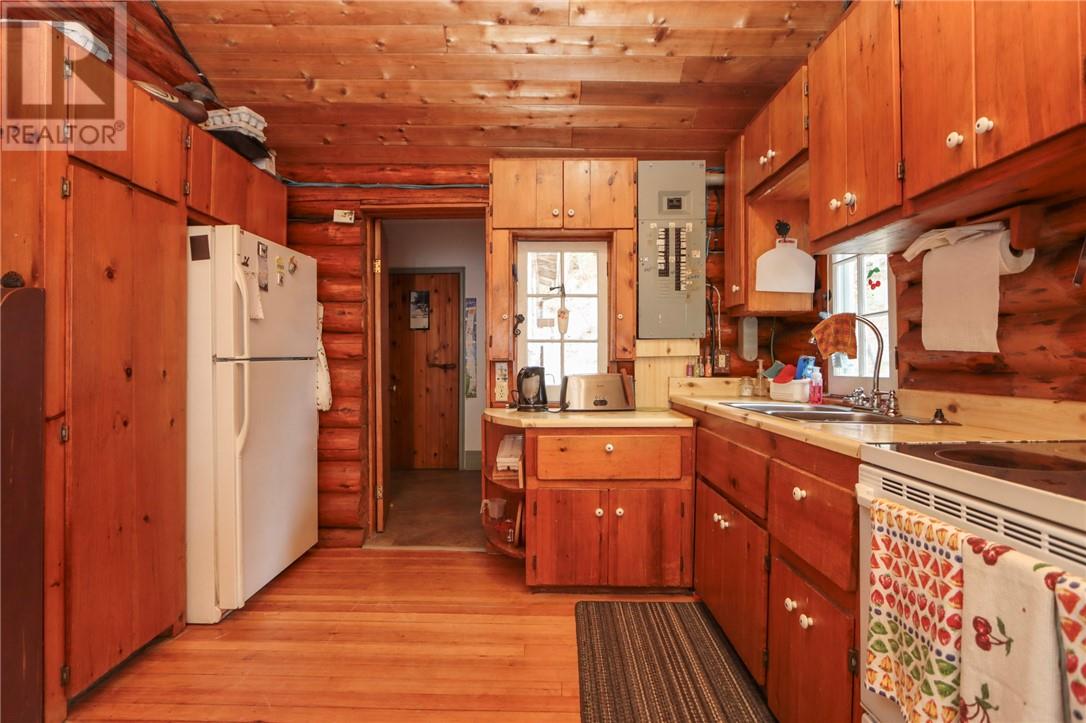 397 Panache North Shore Road, Whitefish, Ontario  P0M 3E0 - Photo 24 - 2122114