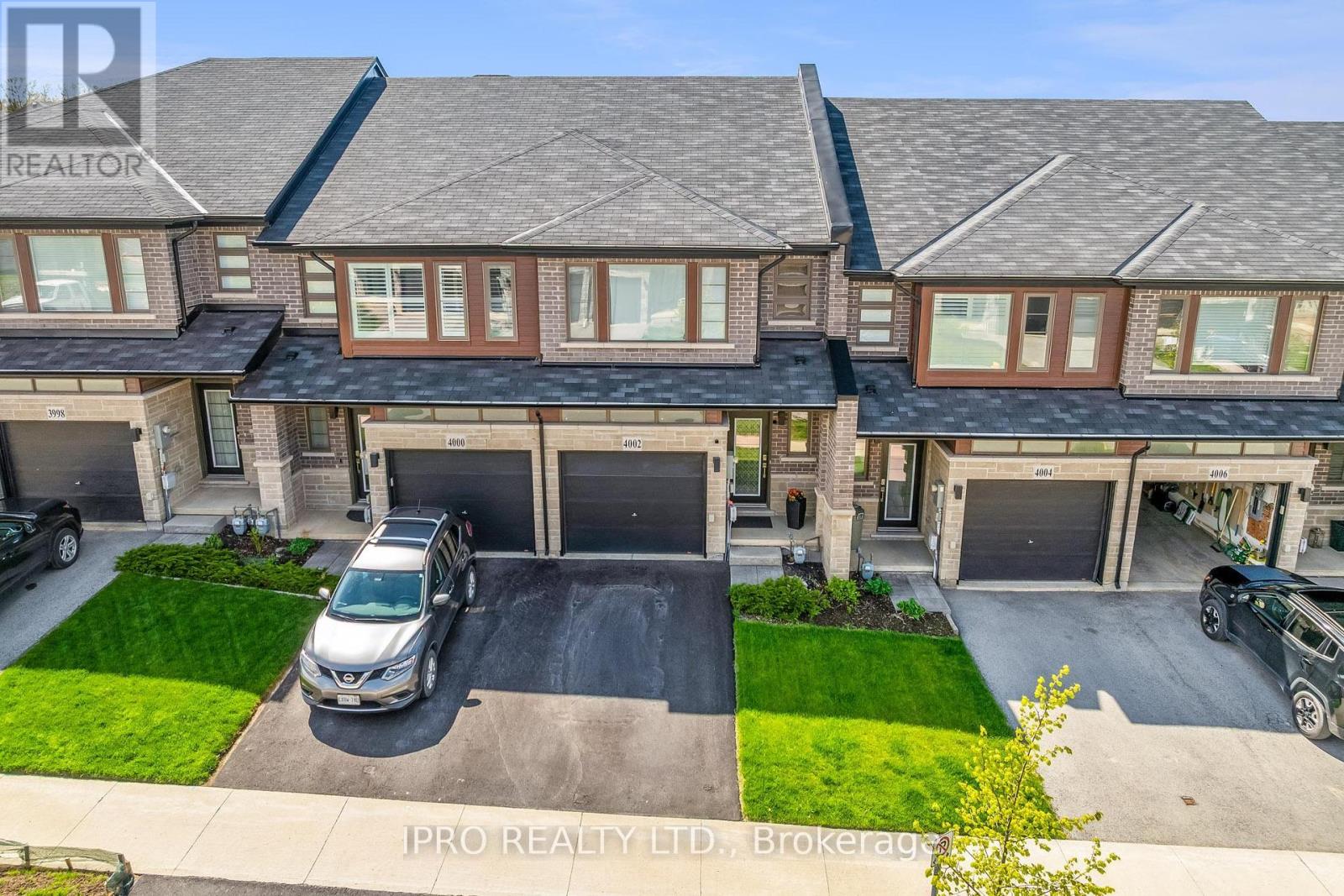 4002 Crown Street, Lincoln, Ontario  L0R 1B7 - Photo 1 - X12133038