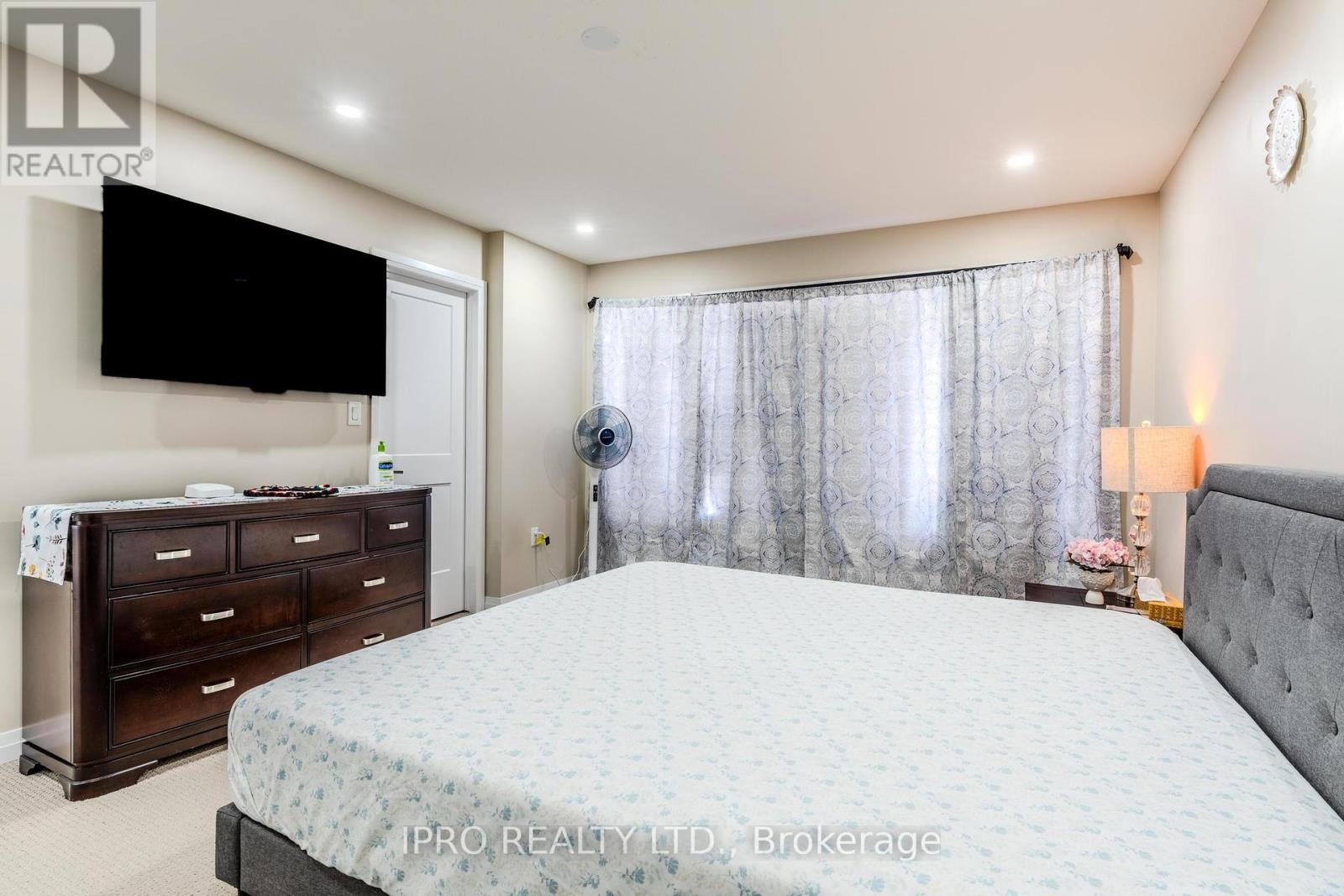 4002 Crown Street, Lincoln, Ontario  L0R 1B7 - Photo 16 - X12133038
