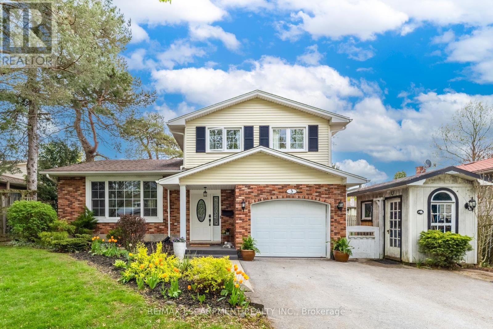 Property at 3 TRILLIUM COURT image 1
