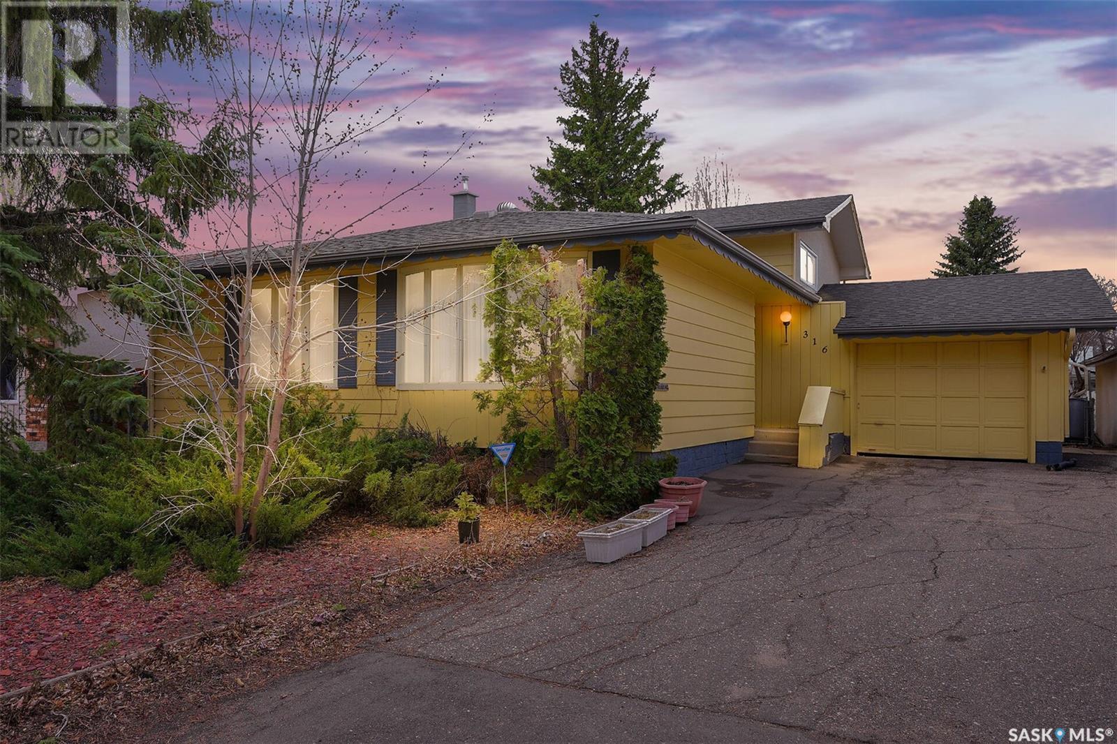 Property at 316 Habkirk DRIVE image 1