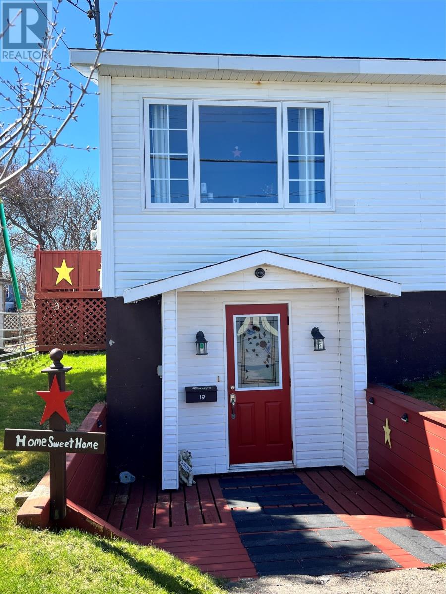 19 Temple Street, Fortune, Newfoundland & Labrador   - Photo 2 - 1284621