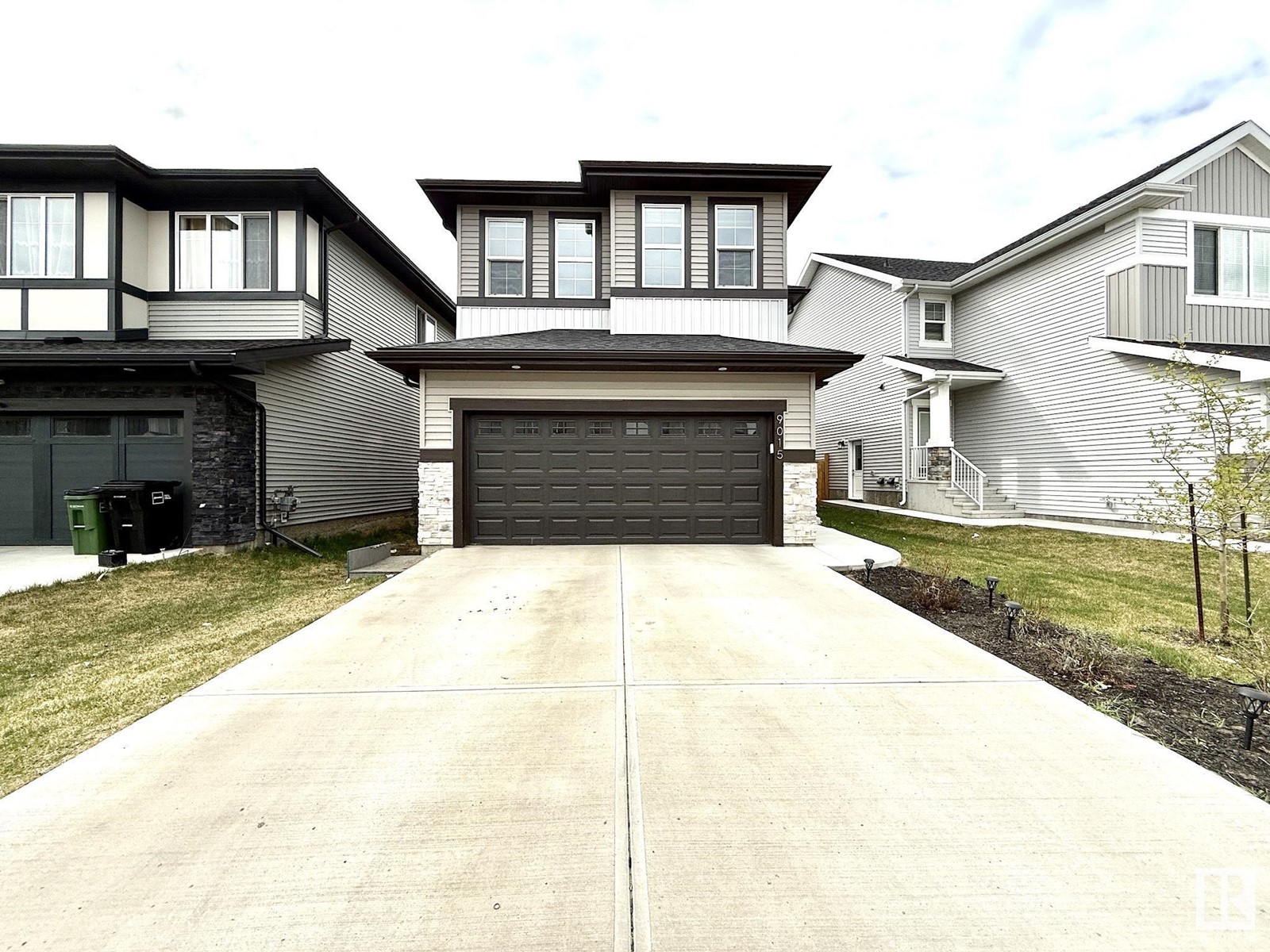 9015 183 AV NW, Edmonton, Alberta