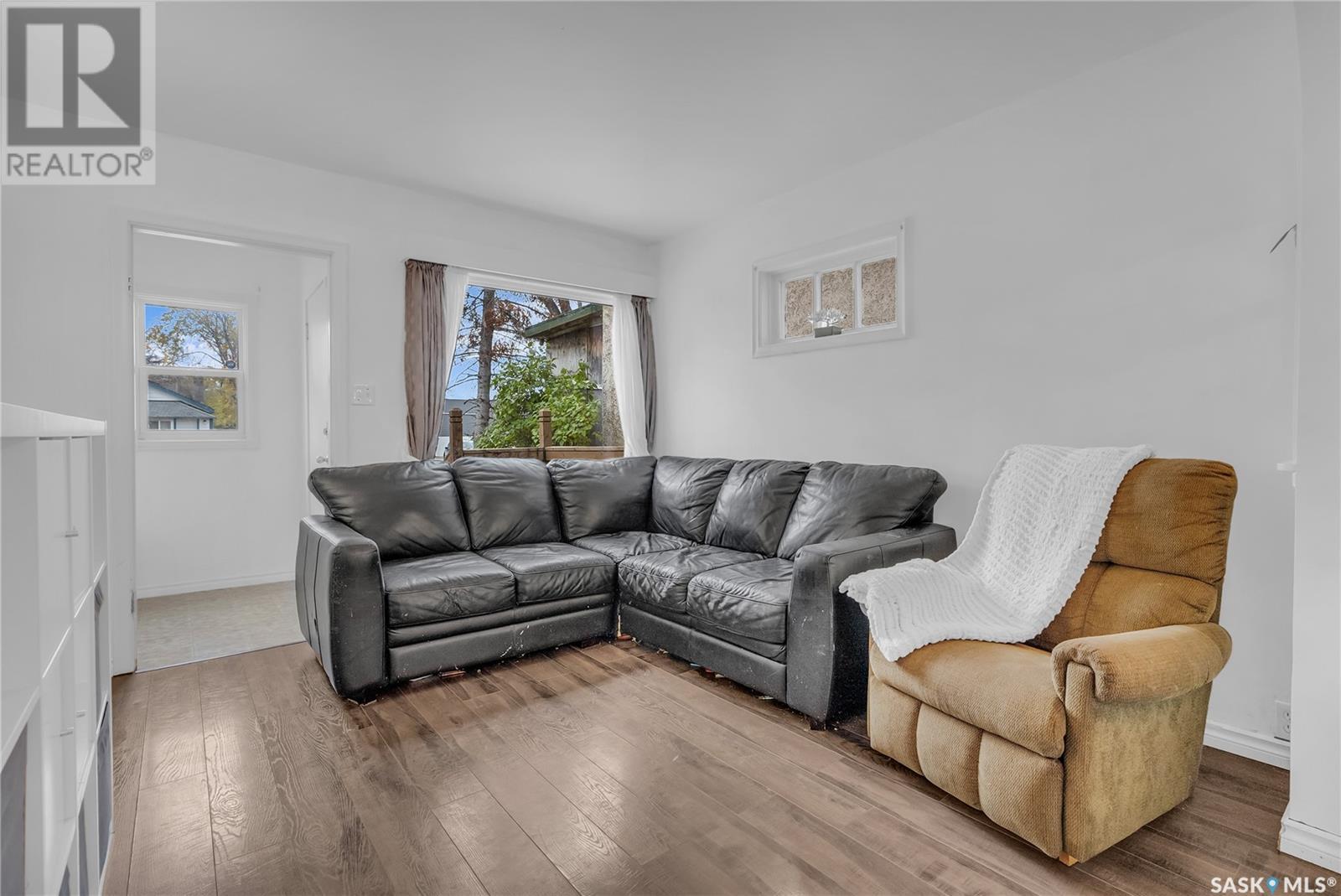 Property at 1207 D AVENUE N image 5