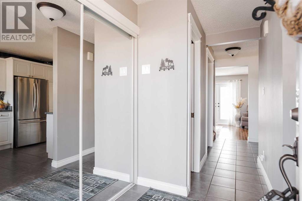 Property at 111 Gardiner Place image 3