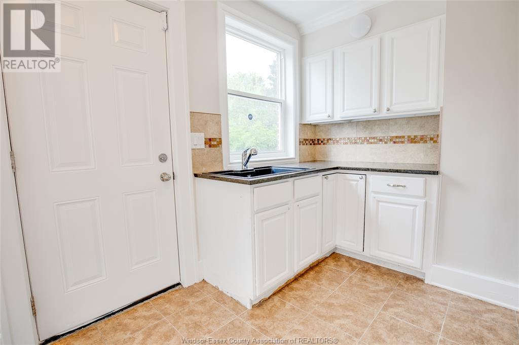 975 Pelissier Street, Windsor, Ontario  N9A 4L6 - Photo 17 - 25011554