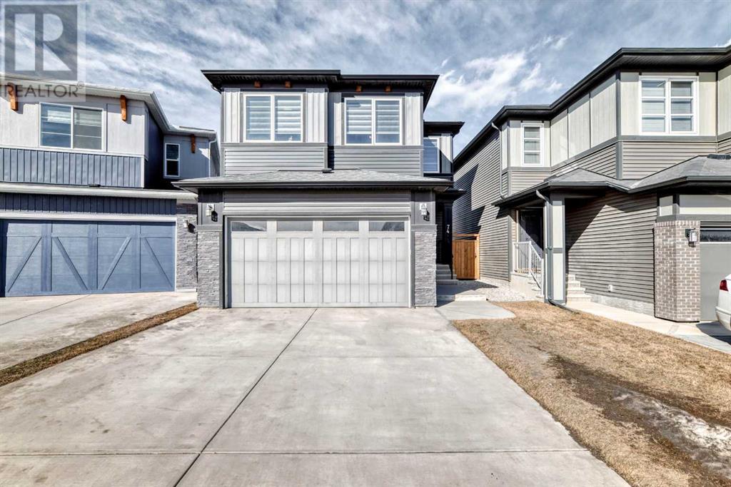 Property at 74 Carringsby Way NW image 1