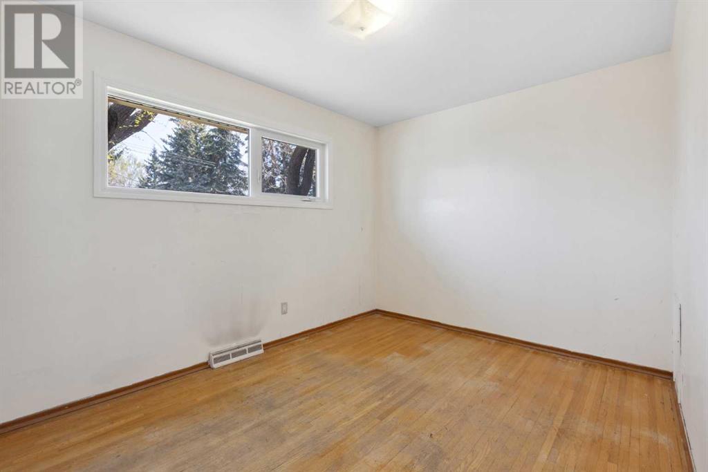 3924 Brantford Drive Nw, Calgary, Alberta  T2L 1H9 - Photo 14 - A2217407