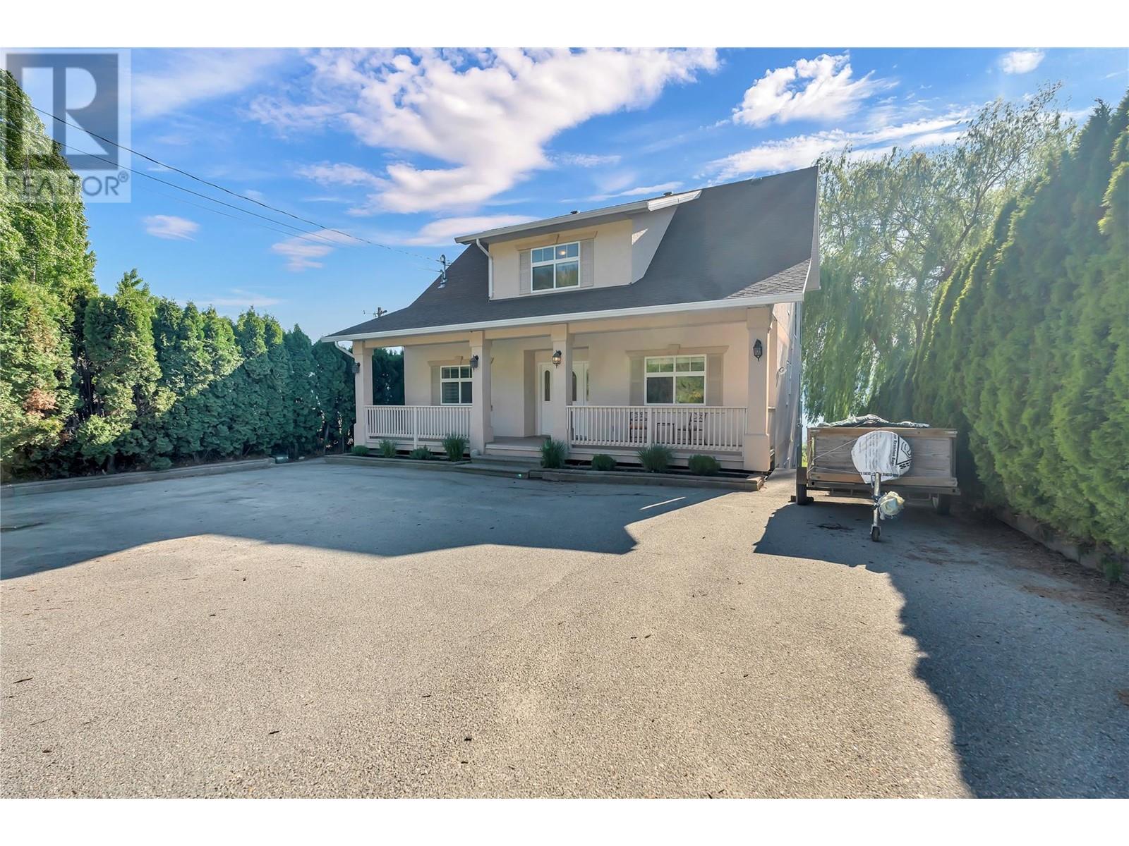 Property at 4343 Naramata Road N image 2