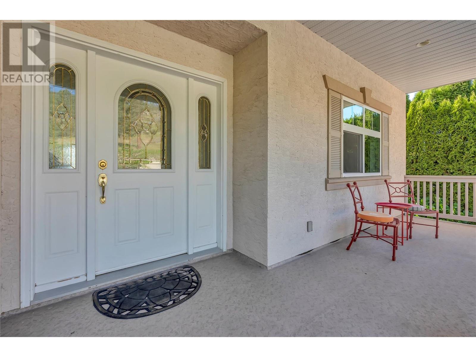 Property at 4343 Naramata Road N image 3