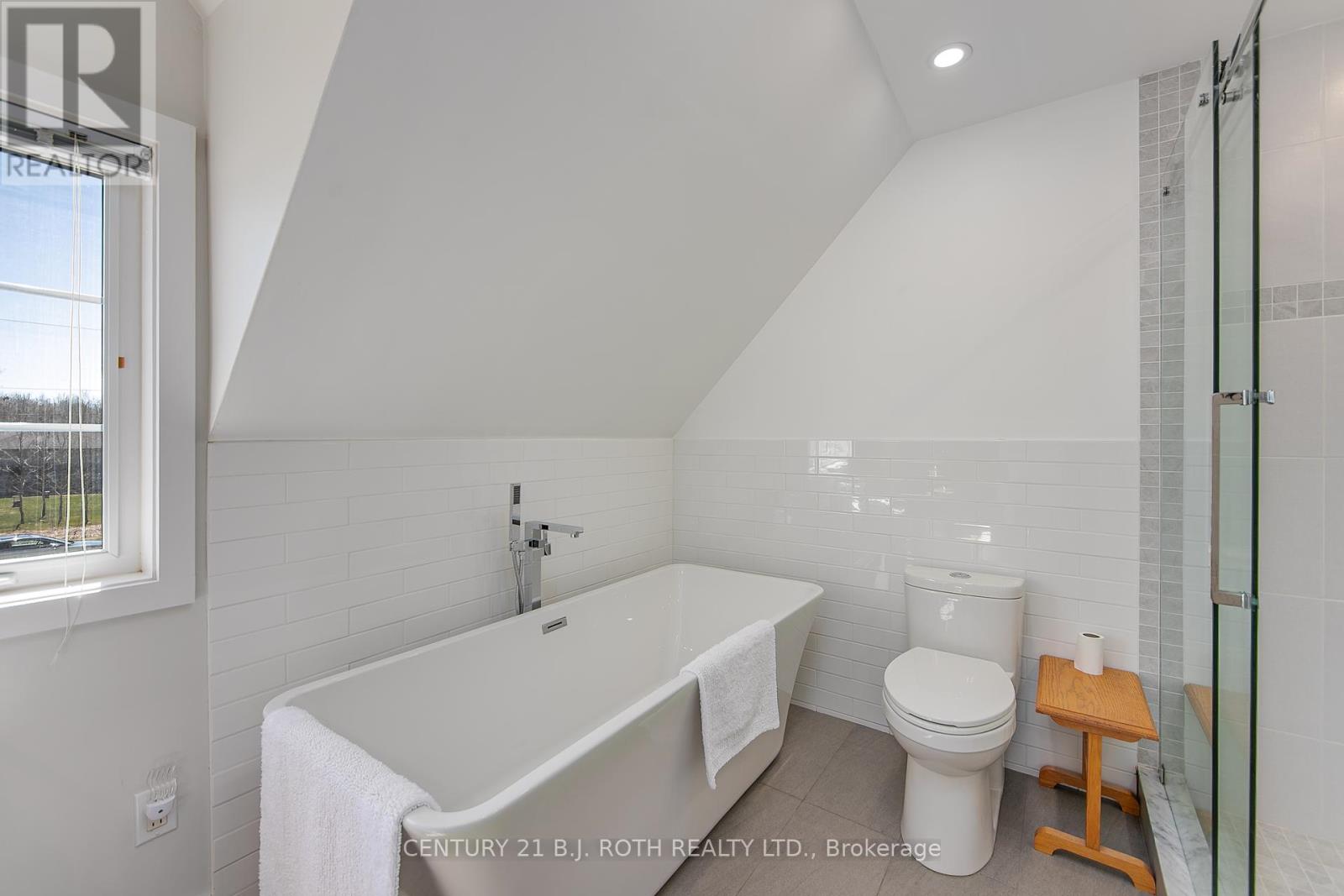 1572 Laughlin Falls Road, Severn, Ontario  L0K 1E0 - Photo 25 - S12099329