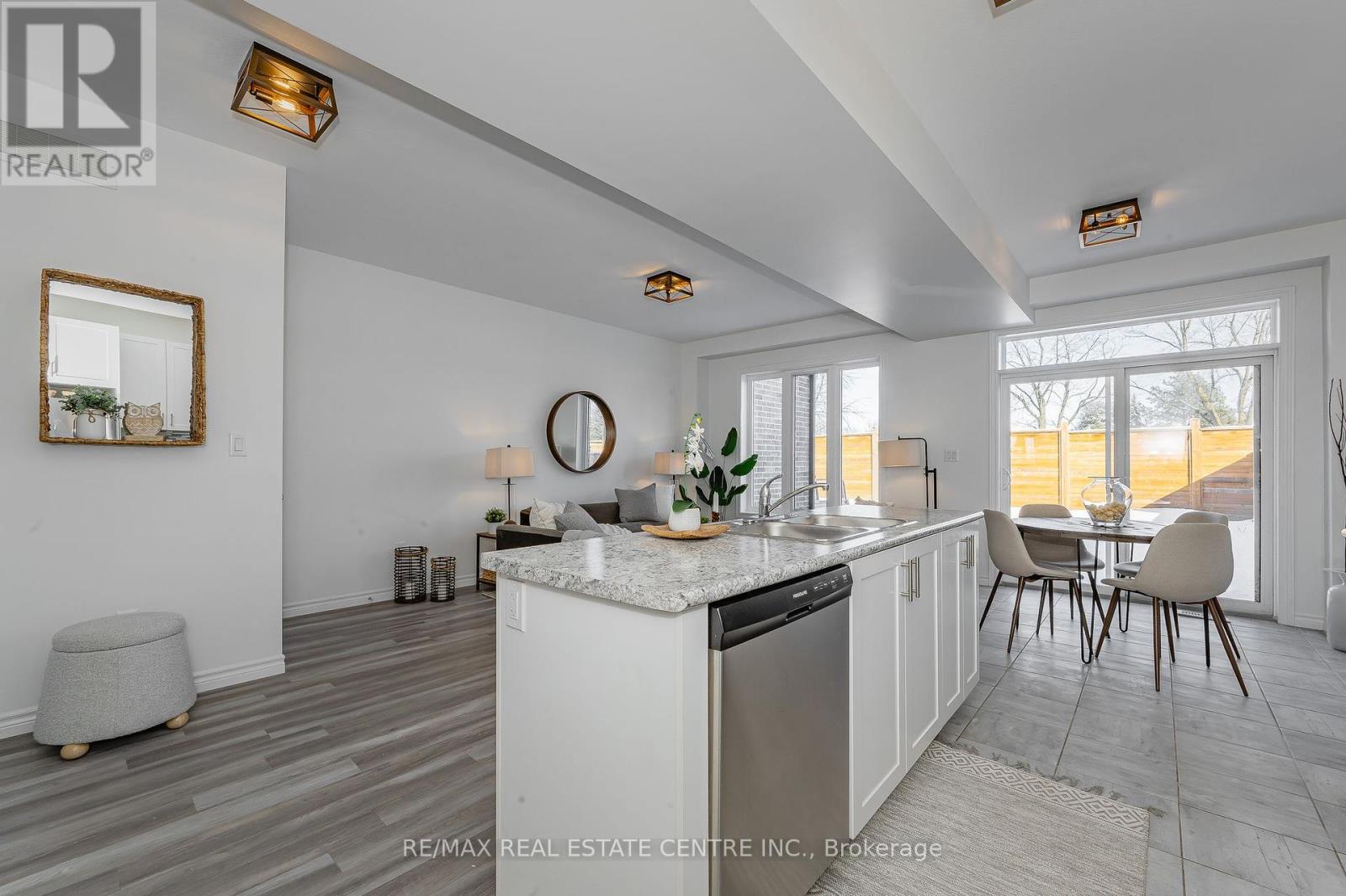 172 Links Crescent, Woodstock, Ontario  N4T 0L9 - Photo 18 - X12125572