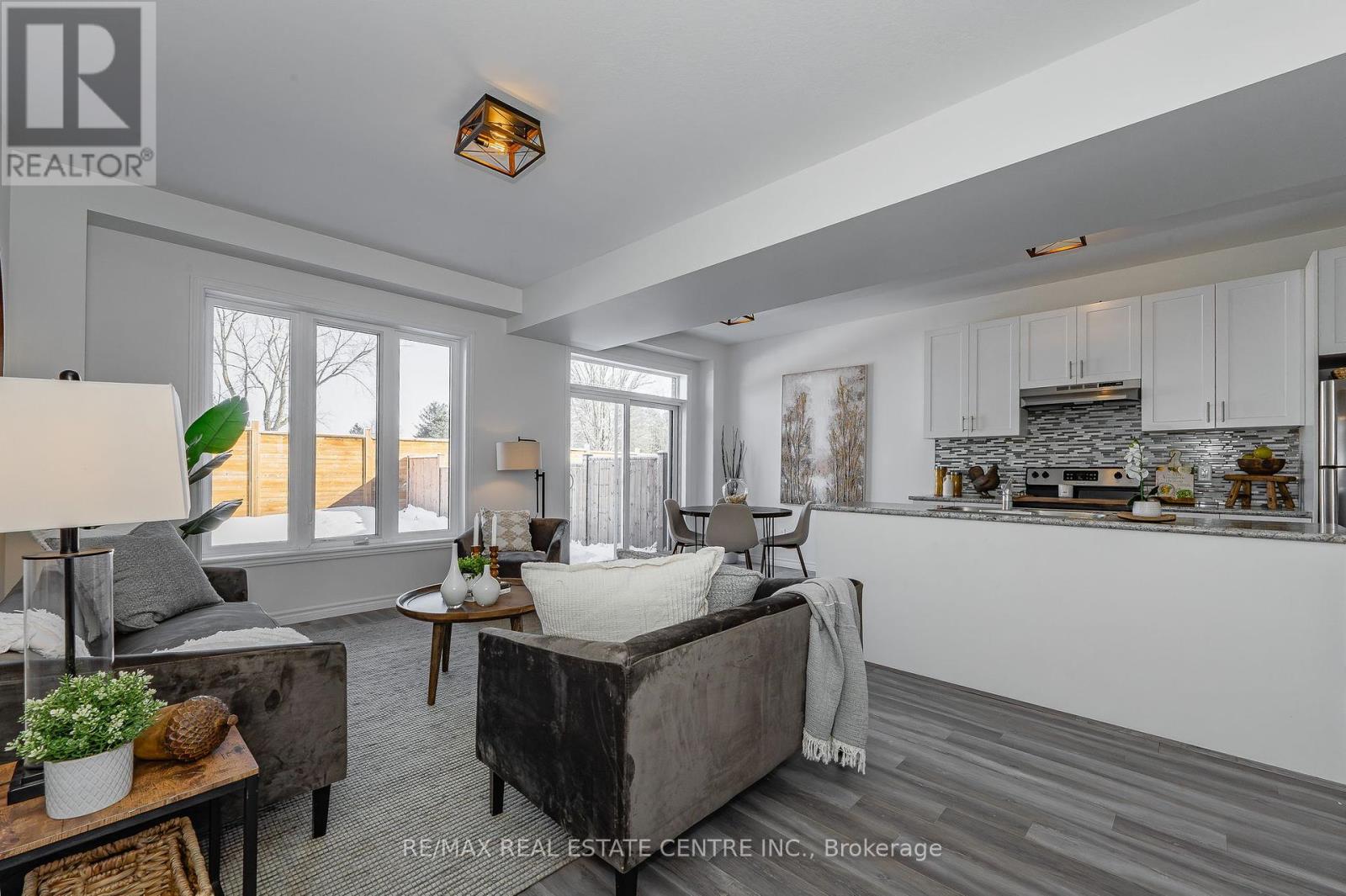 172 Links Crescent, Woodstock, Ontario  N4T 0L9 - Photo 6 - X12125572