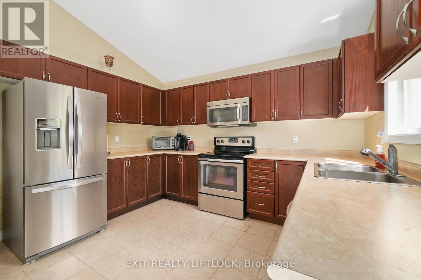 36 White Hart Lane, Trent Hills, Ontario  K0L 1Y0 - Photo 4 - X12095751