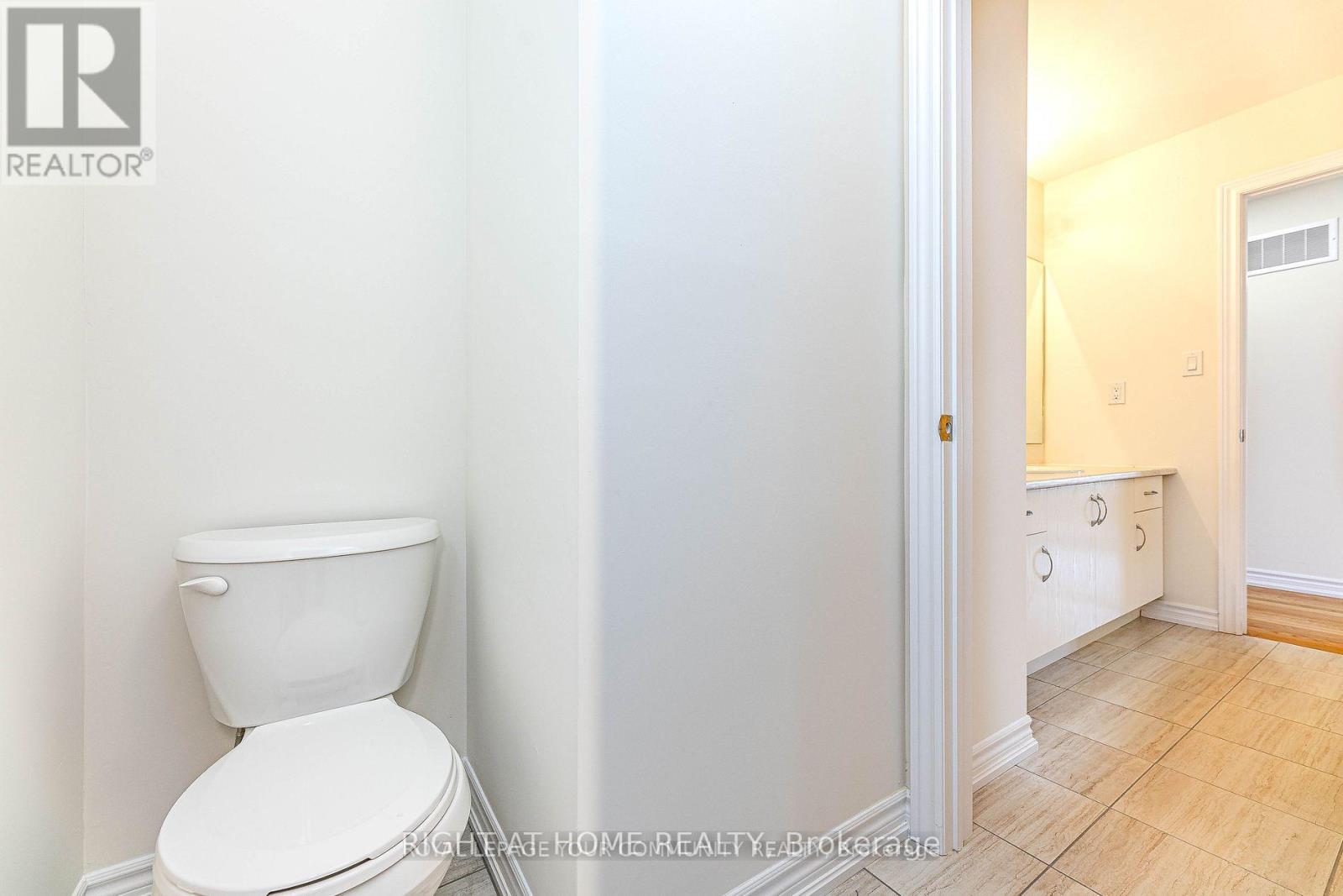 27 Lincoln Drive, Barrie, Ontario  L9J 0L8 - Photo 32 - S12119369