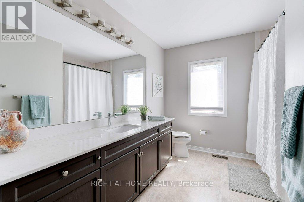 2109 Berwick Drive, Burlington, Ontario  L7M 4B3 - Photo 38 - W12038096