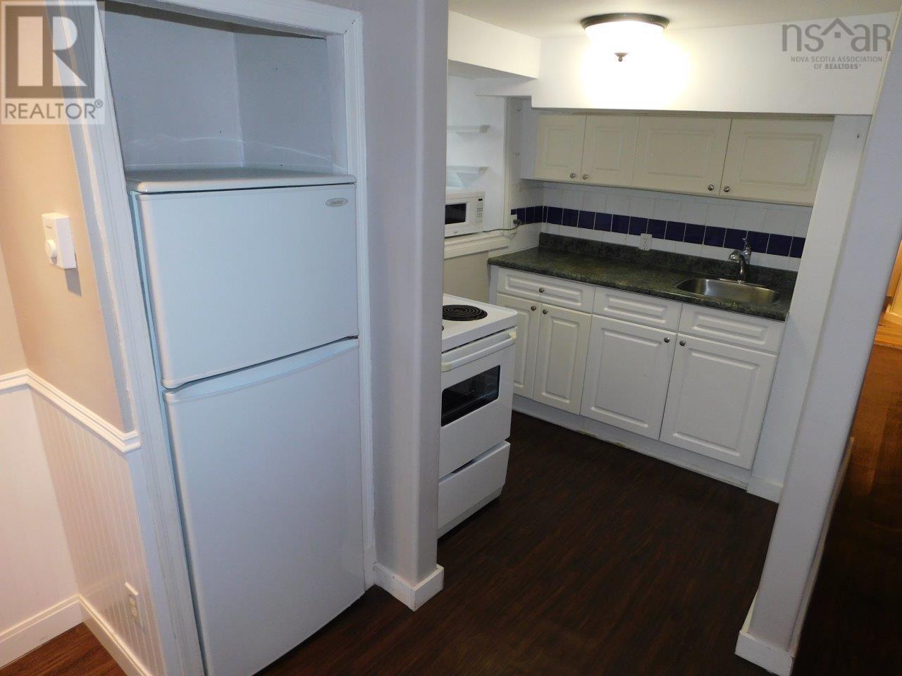 5271 Harvey Street, Halifax Peninsula, Nova Scotia  B3J 1A8 - Photo 8 - 202508340