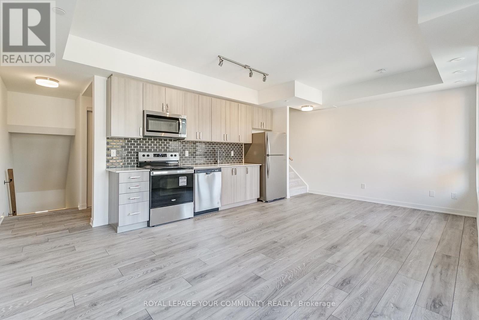 Property at UNIT 4 - 4017 HICKORY DRIVE image 4