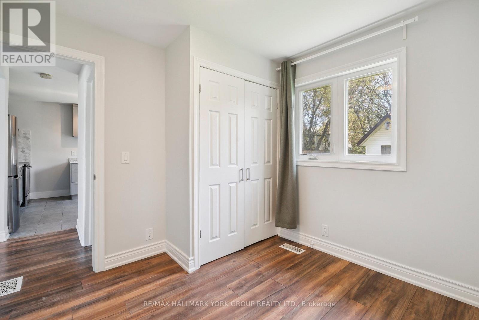 (Main) - 351 Winnifred Drive, Georgina, Ontario  L4P 3B6 - Photo 16 - N12129632