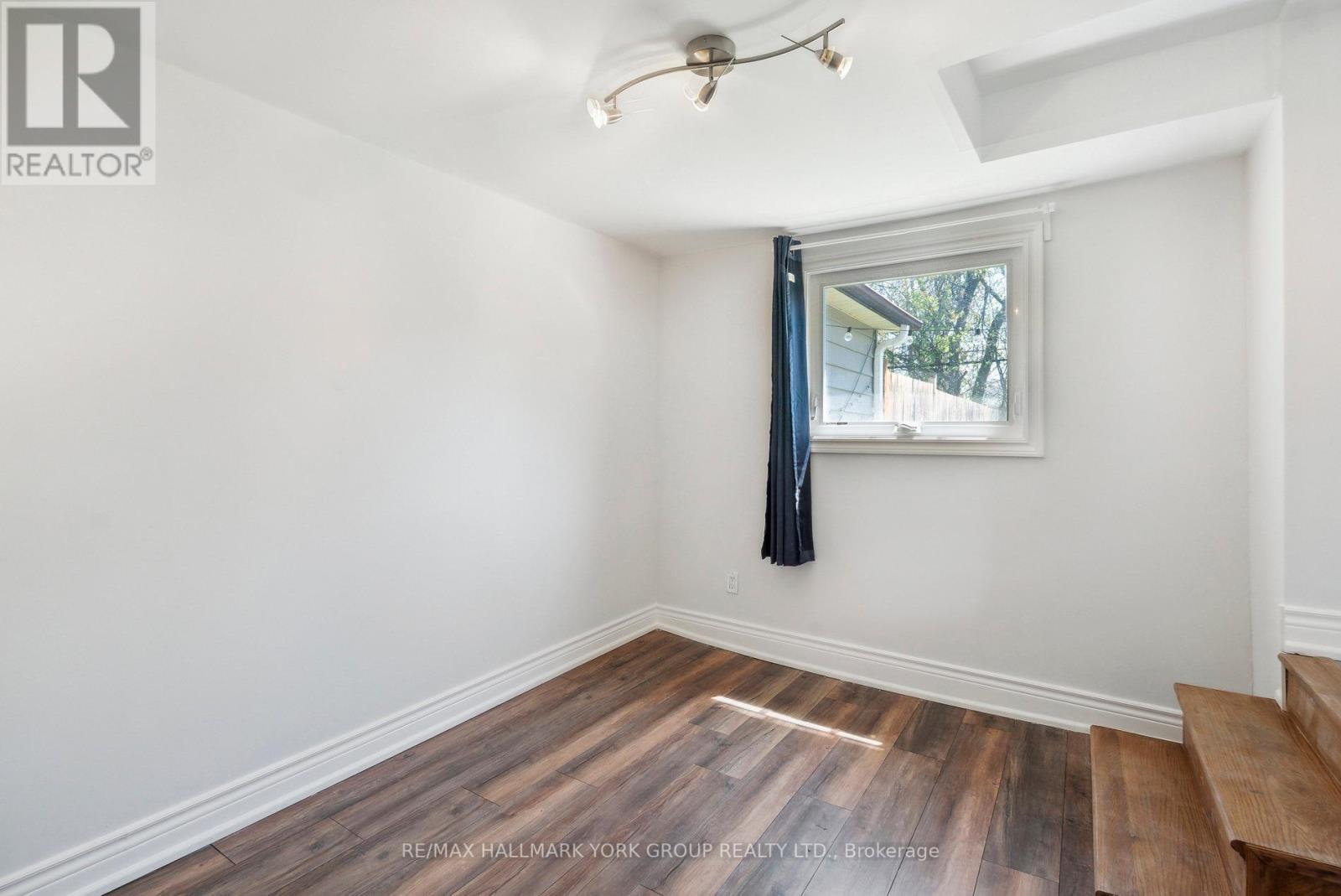 (Main) - 351 Winnifred Drive, Georgina, Ontario  L4P 3B6 - Photo 20 - N12129632