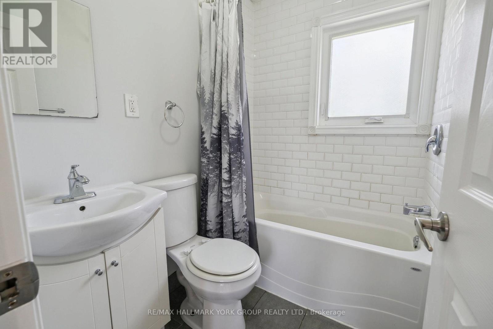 (Main) - 351 Winnifred Drive, Georgina, Ontario  L4P 3B6 - Photo 21 - N12129632
