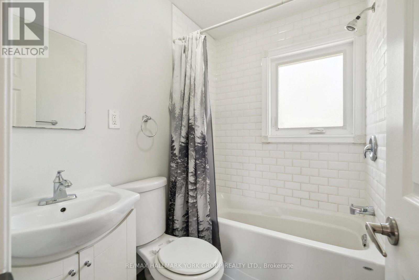 (Main) - 351 Winnifred Drive, Georgina, Ontario  L4P 3B6 - Photo 22 - N12129632
