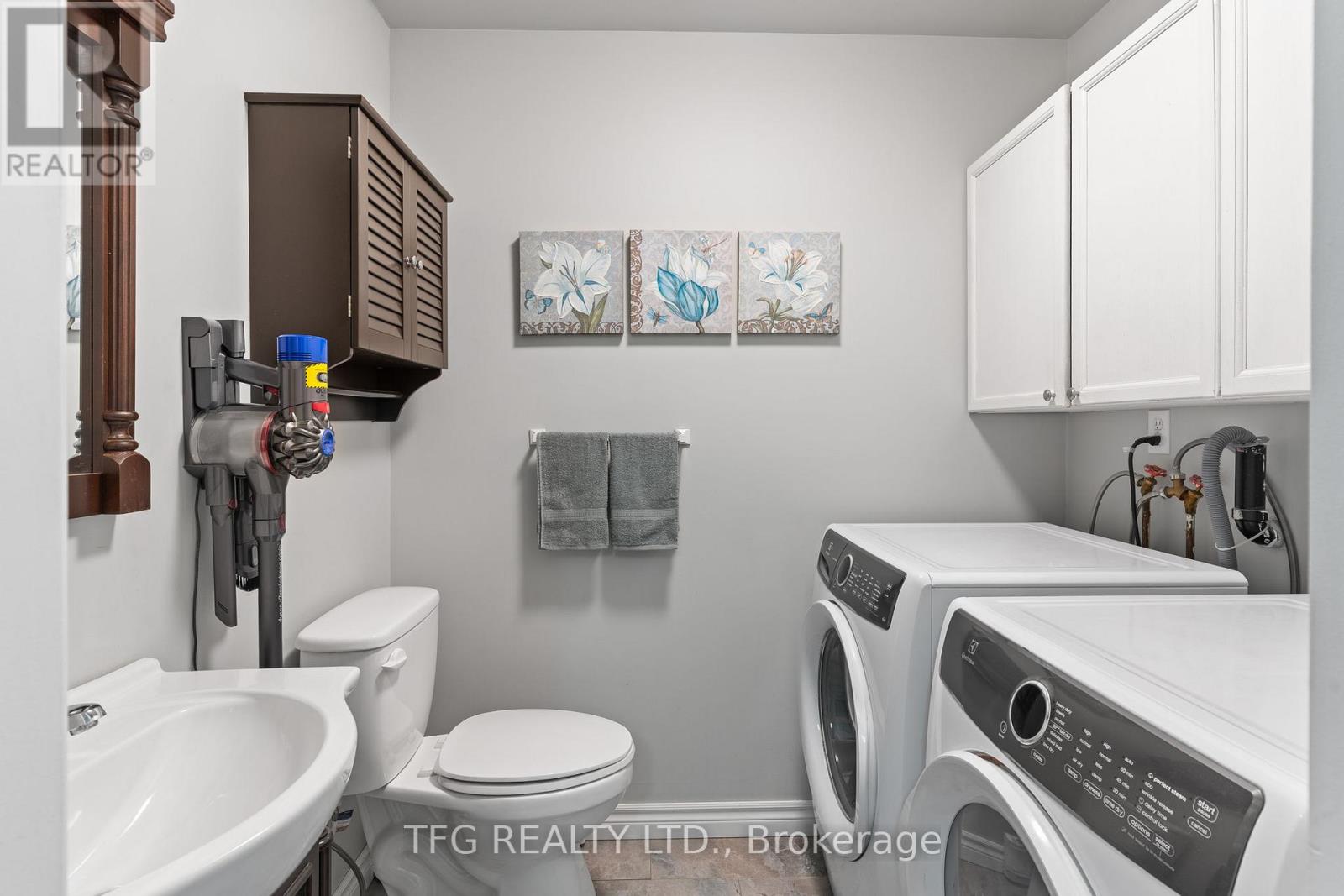 77 Bayshore Road, Dysart Et Al (Dudley), Ontario  K0M 1S0 - Photo 17 - X12133545