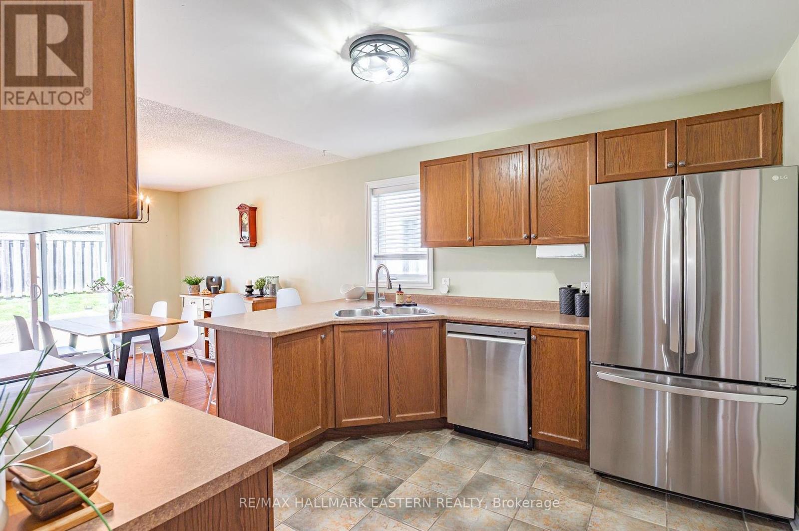 20 Purple Dusk Drive, Kawartha Lakes, Ontario  K9V 0B2 - Photo 13 - X12133622