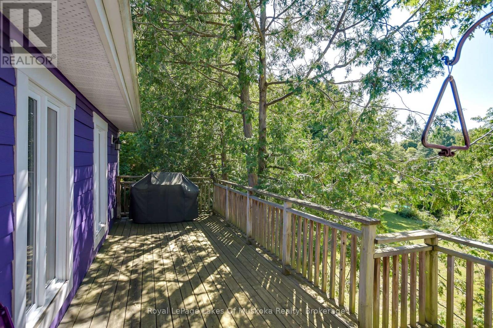 230 Ecclestone Drive, Bracebridge, Ontario  P1L 1G4 - Photo 49 - X12133471