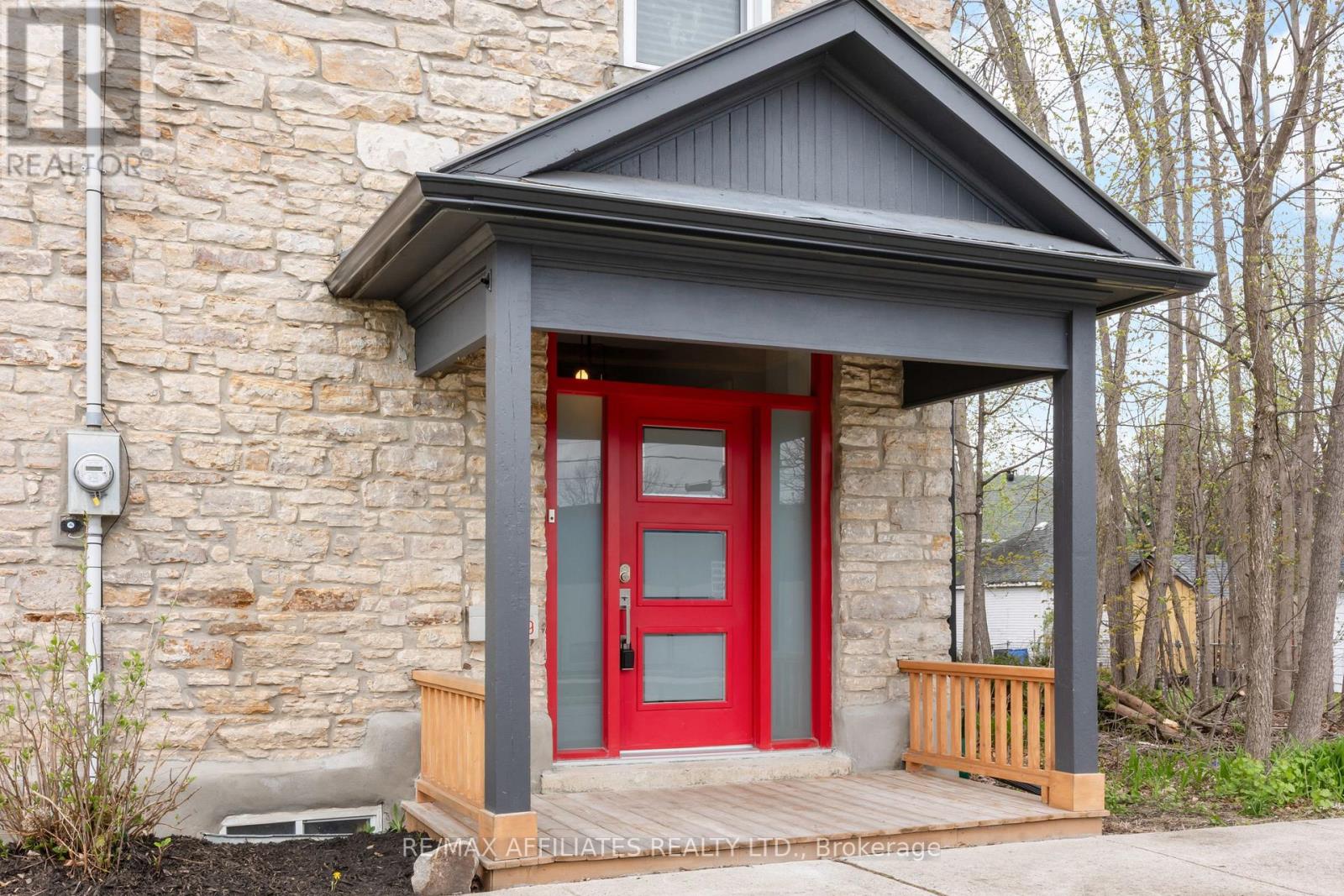 Property at 19 FOSTER STREET image 2