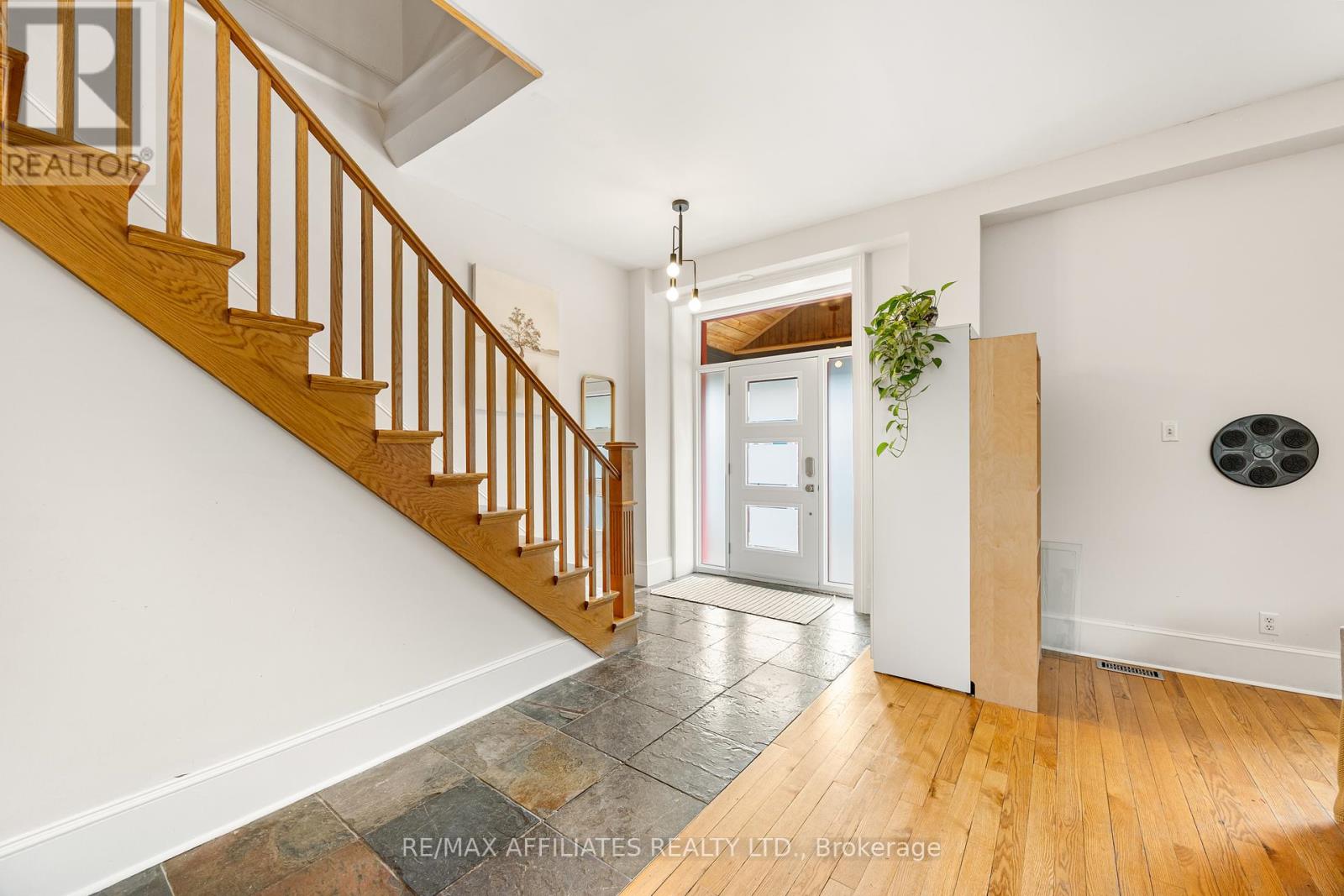 Property at 19 FOSTER STREET image 4