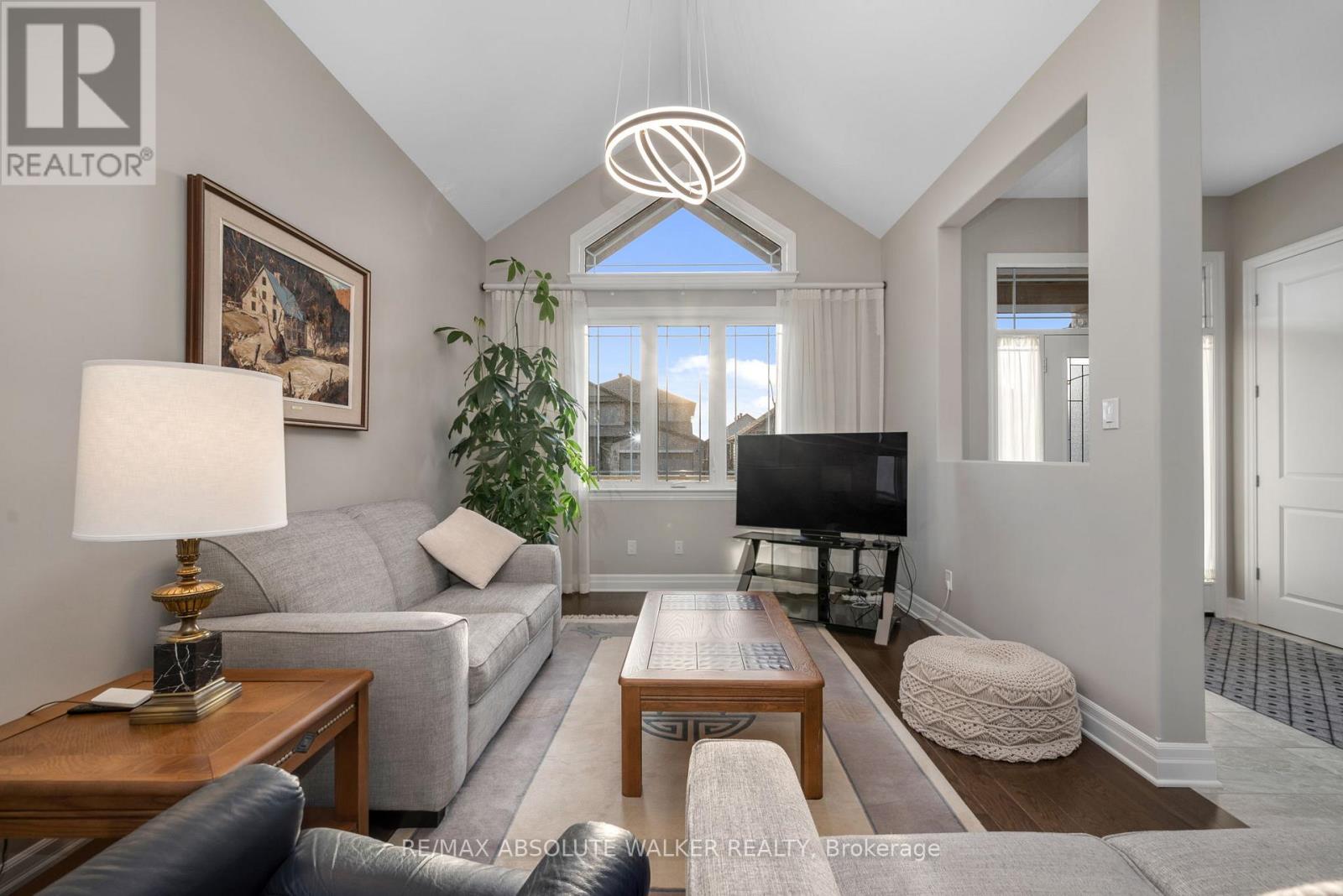 680 Cobalt Street, Clarence-Rockland, Ontario  K4K 0L8 - Photo 6 - X12133566