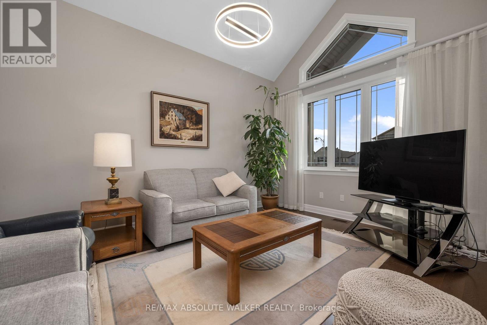 680 Cobalt Street, Clarence-Rockland, Ontario  K4K 0L8 - Photo 7 - X12133566