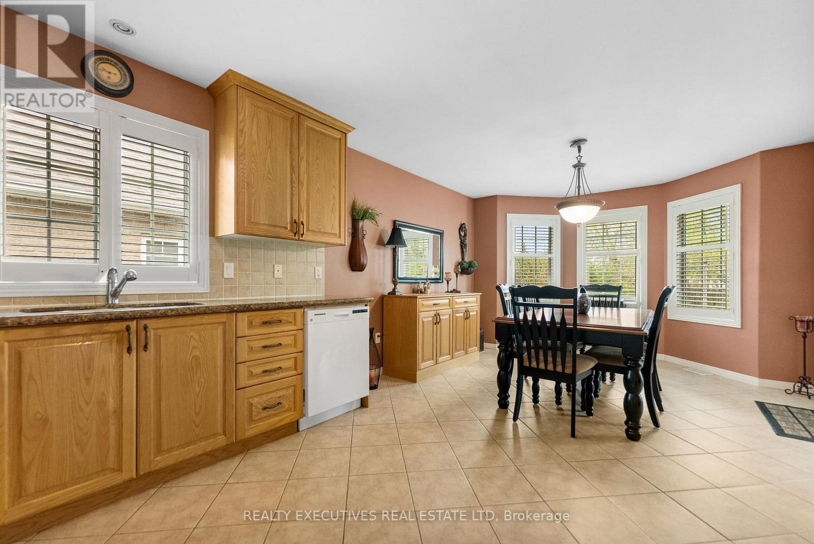 6 Christie Lane, North Dundas, Ontario  K0C 2K0 - Photo 18 - X12133633