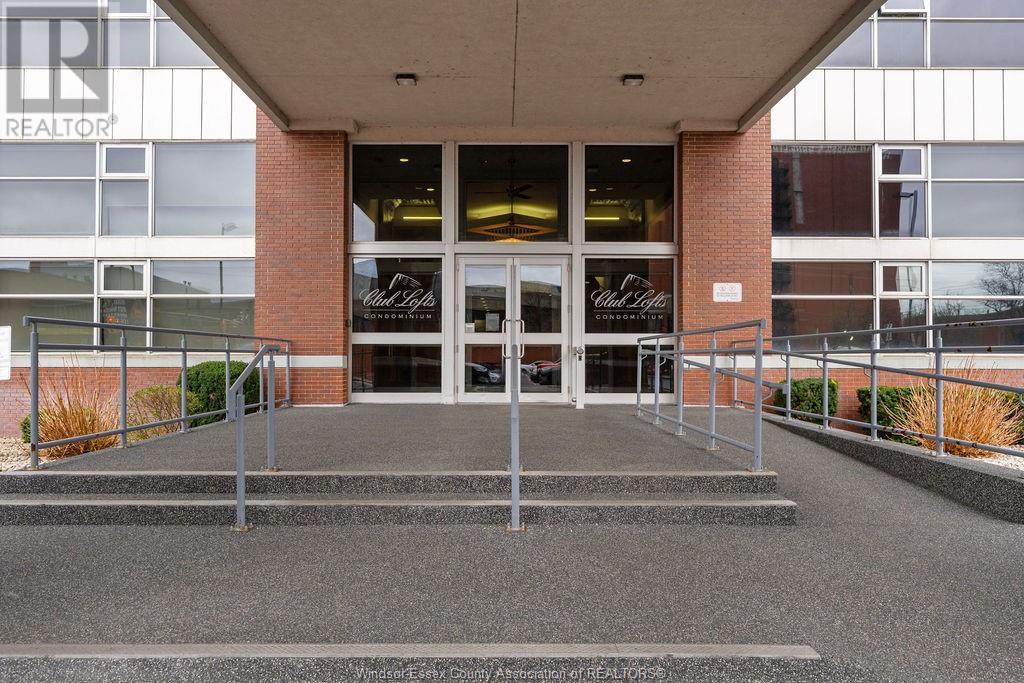 Property at 2175 WYANDOTTE STREET East Unit# 104 image 3