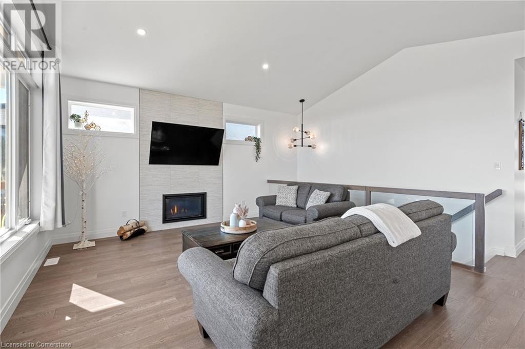 Photo 18 of 49 for 155 Mcleod Street