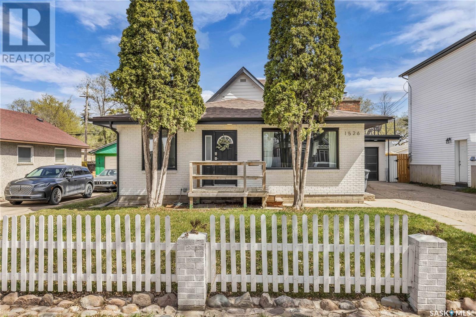 Property at 1526 D AVENUE N image 1