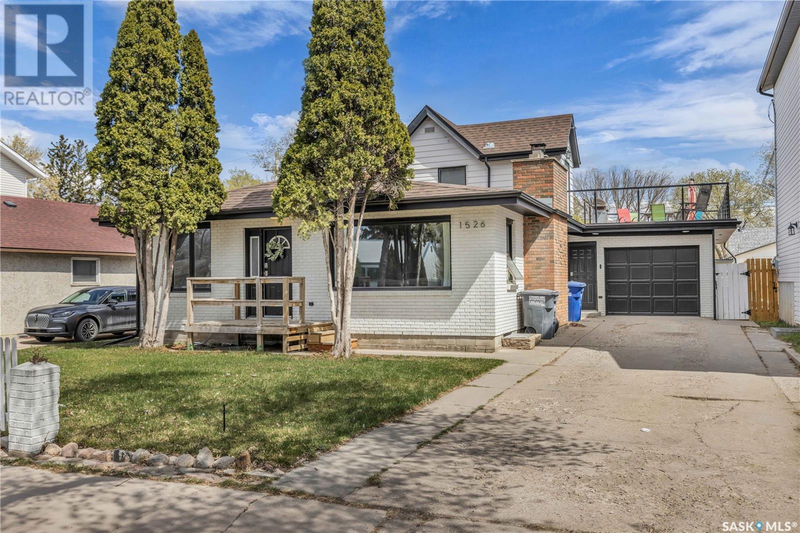 Property at 1526 D AVENUE N image 2