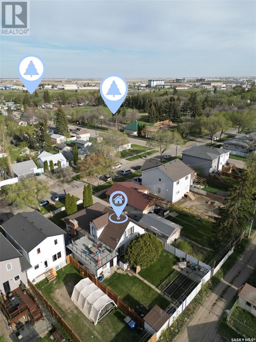Property at 1526 D AVENUE N image 4