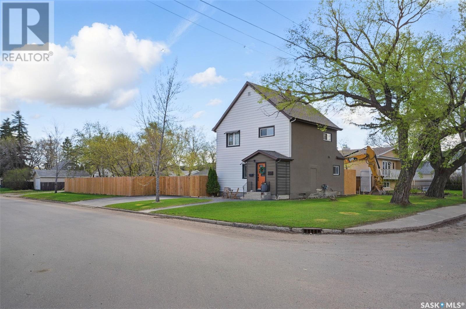 Property at 1221 6th AVENUE N image 2