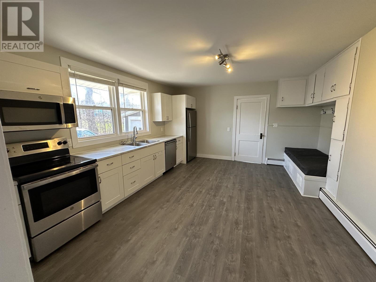 20 Barrymore Court, Parkdale, Prince Edward Island  C1A 8C6 - Photo 6 - 202510272
