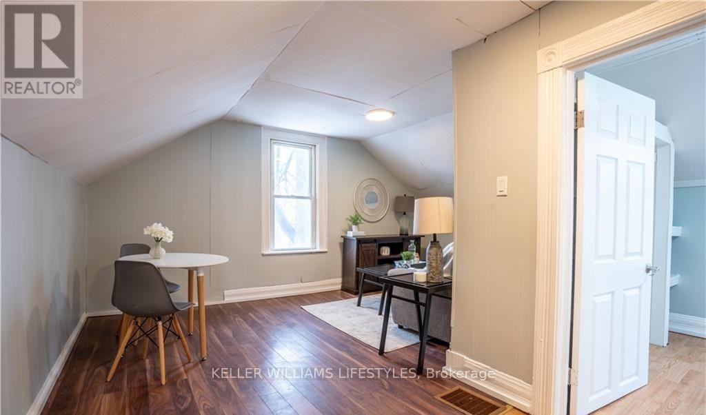 Upper - 83 Adelaide Street S, Chatham-Kent, Ontario  N7M 4R3 - Photo 6 - X12133432