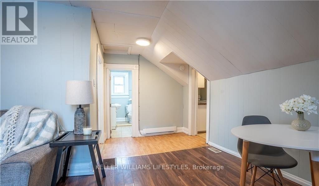 Upper - 83 Adelaide Street S, Chatham-Kent, Ontario  N7M 4R3 - Photo 7 - X12133432