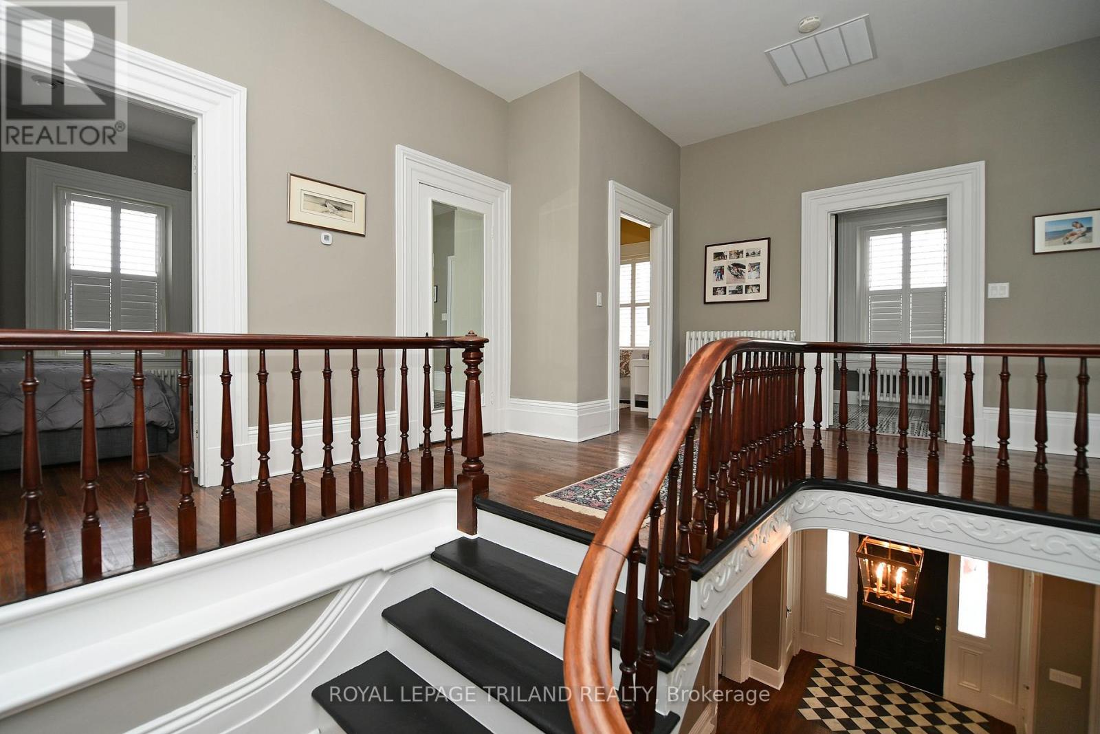 Photo 19 of 44 for 2770 Sheffield Place