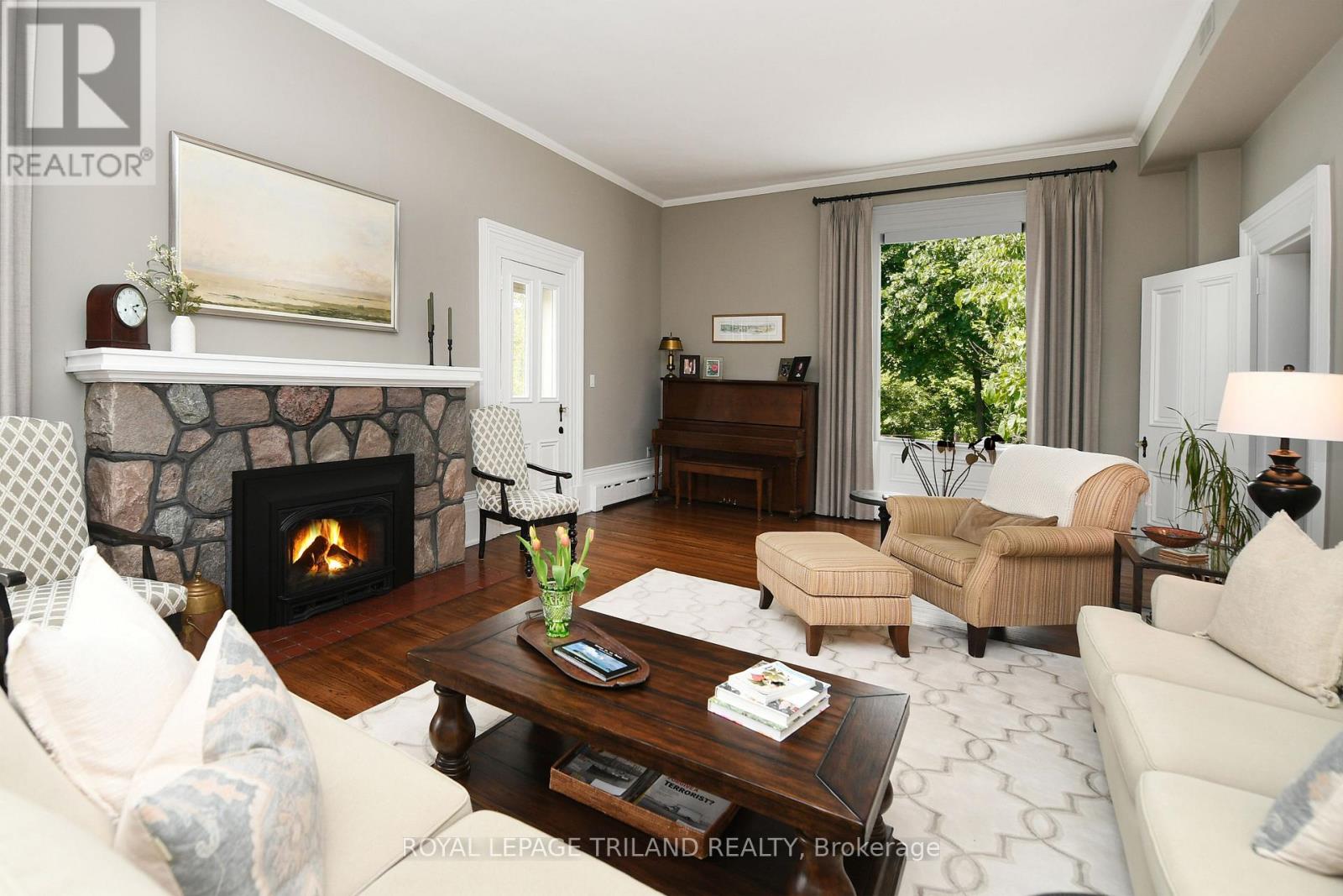 Photo 7 of 44 for 2770 Sheffield Place