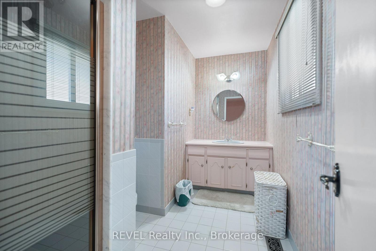 24 Butler Crescent N, St. Catharines, Ontario  L2H 7B3 - Photo 24 - X12016687