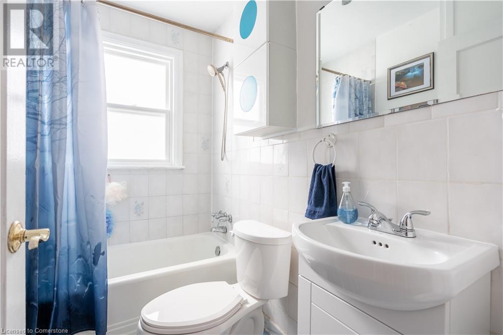 119 East 17th Street, Hamilton, Ontario  L9A 4M4 - Photo 20 - 40726095